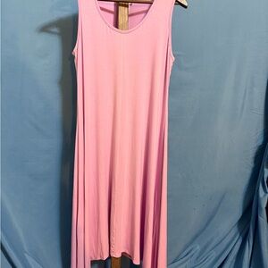 Chic Pink Sleeveless Midi Dress
